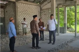 Cover Assistance for the Construction of SMP Islam Syifaul Qulub Building, Gresik
